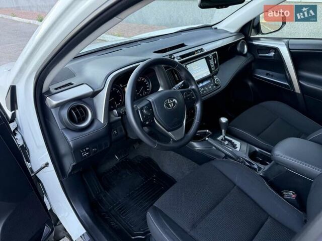 Белый Тойота РАВ 4, объемом двигателя 1.99 л и пробегом 110 тыс. км за 19999 $, фото 29 на Automoto.ua