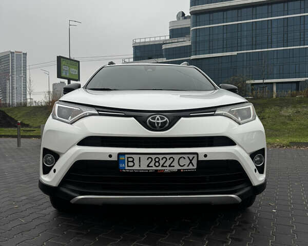 Білий Тойота РАВ 4, об'ємом двигуна 2.49 л та пробігом 173 тис. км за 16100 $, фото 17 на Automoto.ua