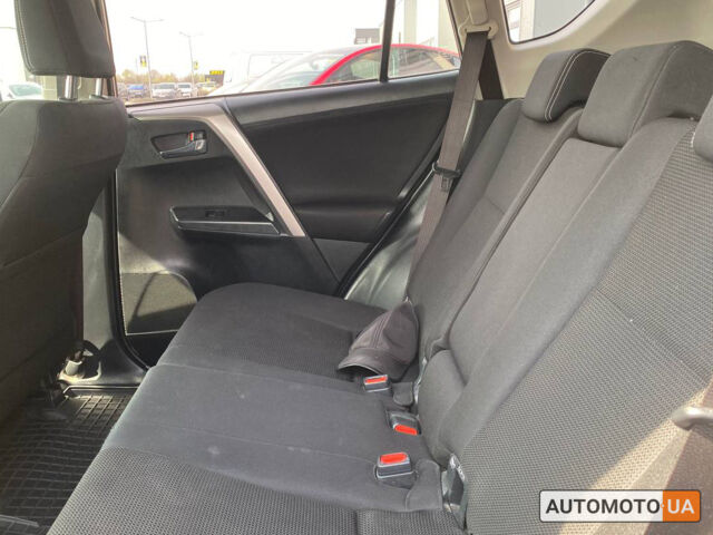 Белый Тойота РАВ 4, объемом двигателя 2 л и пробегом 171 тыс. км за 20300 $, фото 22 на Automoto.ua