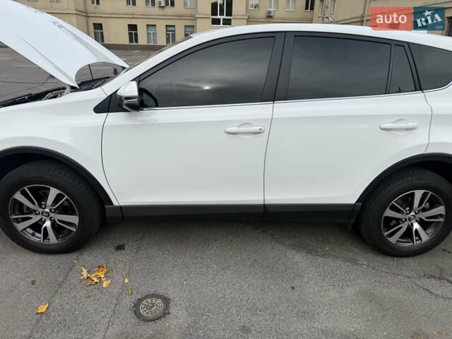 Белый Тойота РАВ 4, объемом двигателя 1.99 л и пробегом 67 тыс. км за 21000 $, фото 6 на Automoto.ua