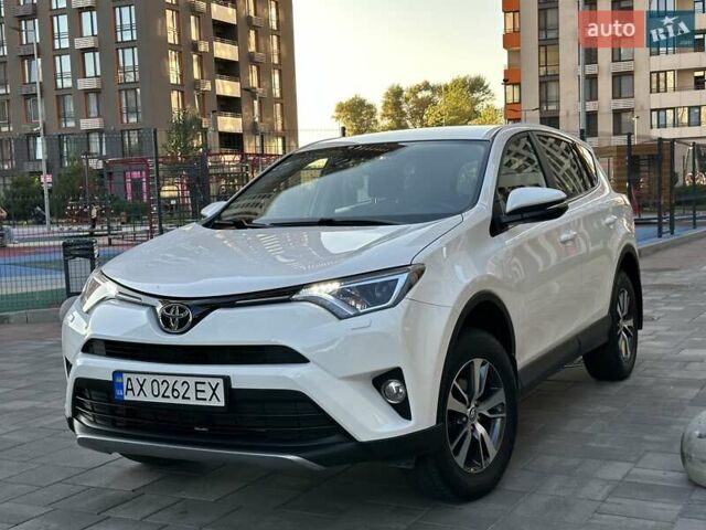 Білий Тойота РАВ 4, об'ємом двигуна 2 л та пробігом 93 тис. км за 21000 $, фото 16 на Automoto.ua