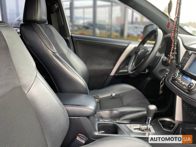 Білий Тойота РАВ 4, об'ємом двигуна 2.2 л та пробігом 288 тис. км за 22900 $, фото 16 на Automoto.ua