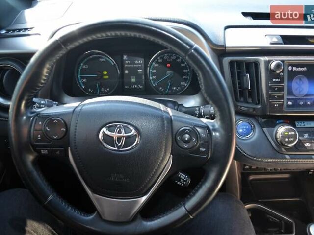 Тойота РАВ 4 2017 в Виннице на Automoto.ua Белый Тойота РАВ 4, объемом двигателя 2.49 л и пробегом 199 тыс. км за 22990 $, фото 24 на Automoto.ua