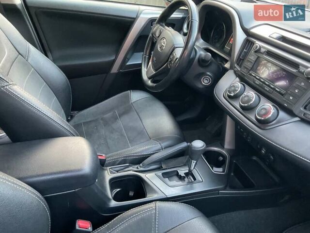 Белый Тойота РАВ 4, объемом двигателя 1.99 л и пробегом 138 тыс. км за 18500 $, фото 7 на Automoto.ua