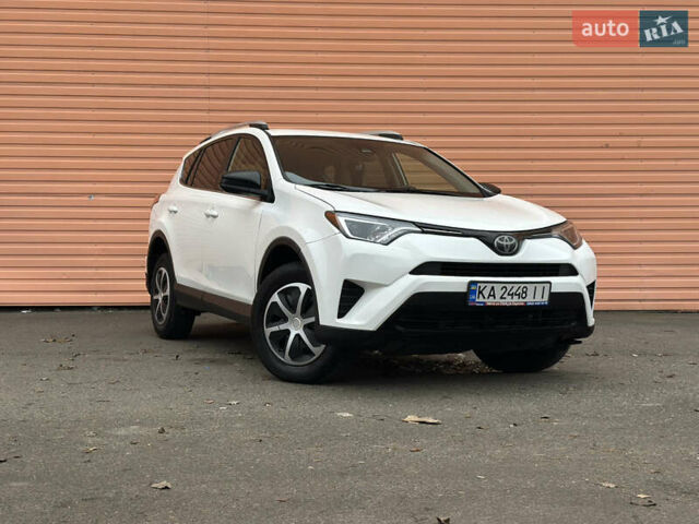 Белый Тойота РАВ 4, объемом двигателя 2.5 л и пробегом 183 тыс. км за 15490 $, фото 59 на Automoto.ua