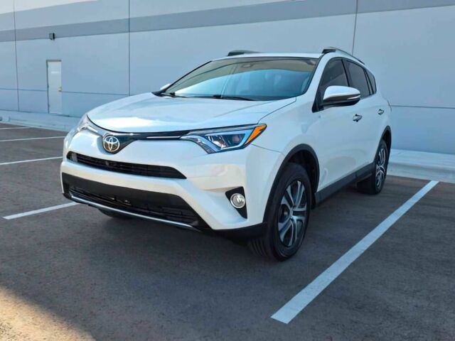 Белый Тойота РАВ 4, объемом двигателя 2.5 л и пробегом 64 тыс. км за 4500 $, фото 2 на Automoto.ua