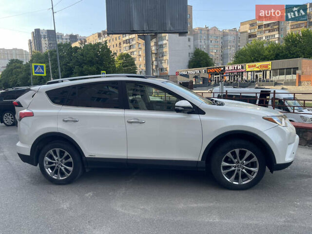 Білий Тойота РАВ 4, об'ємом двигуна 2.49 л та пробігом 107 тис. км за 22000 $, фото 1 на Automoto.ua