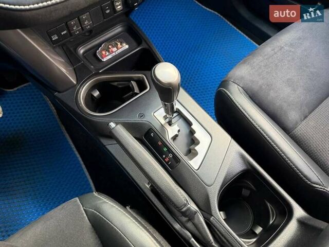 Белый Тойота РАВ 4, объемом двигателя 1.99 л и пробегом 151 тыс. км за 19990 $, фото 19 на Automoto.ua