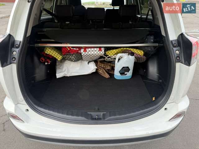 Белый Тойота РАВ 4, объемом двигателя 1.99 л и пробегом 67 тыс. км за 21000 $, фото 12 на Automoto.ua