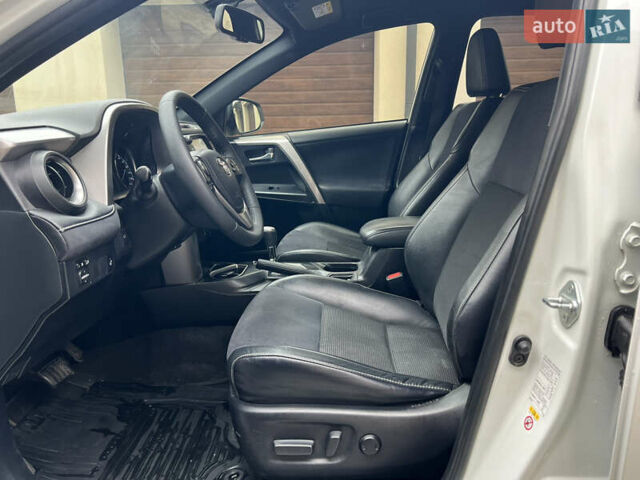 Белый Тойота РАВ 4, объемом двигателя 2.49 л и пробегом 199 тыс. км за 22999 $, фото 32 на Automoto.ua