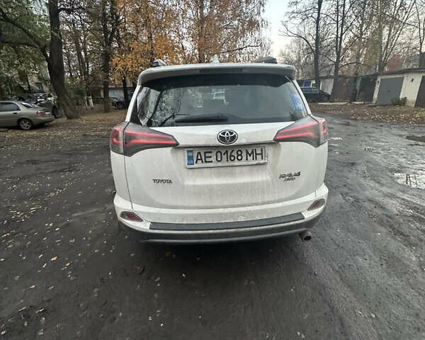 Білий Тойота РАВ 4, об'ємом двигуна 1.99 л та пробігом 189 тис. км за 18000 $, фото 2 на Automoto.ua