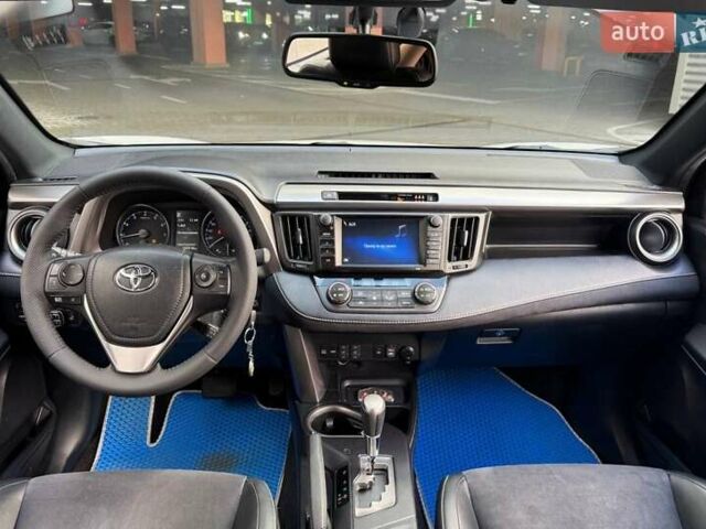 Белый Тойота РАВ 4, объемом двигателя 1.99 л и пробегом 151 тыс. км за 19990 $, фото 20 на Automoto.ua