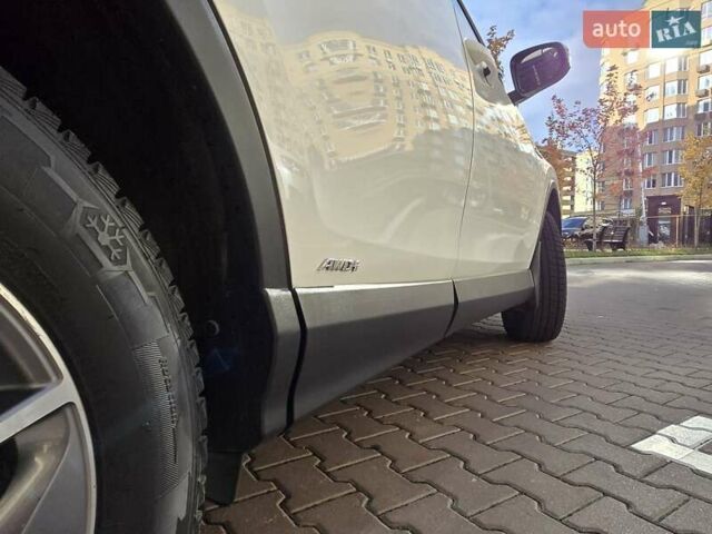 Тойота РАВ 4 2017 в Киеве на Automoto.ua Белый Тойота РАВ 4, объемом двигателя 2.49 л и пробегом 95 тыс. км за 21500 $, фото 8 на Automoto.ua