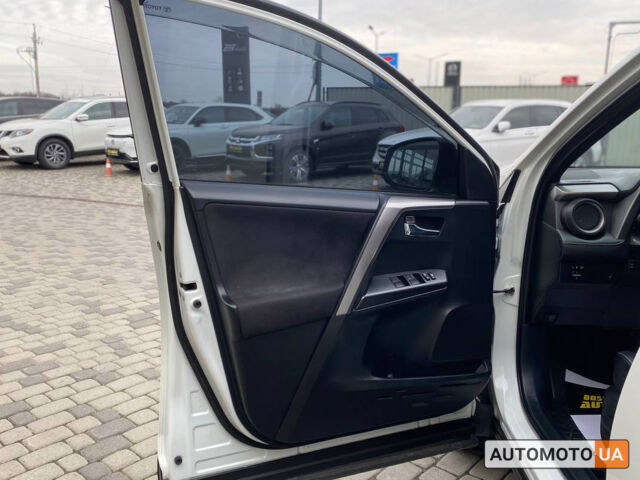 Білий Тойота РАВ 4, об'ємом двигуна 2.2 л та пробігом 288 тис. км за 22900 $, фото 8 на Automoto.ua