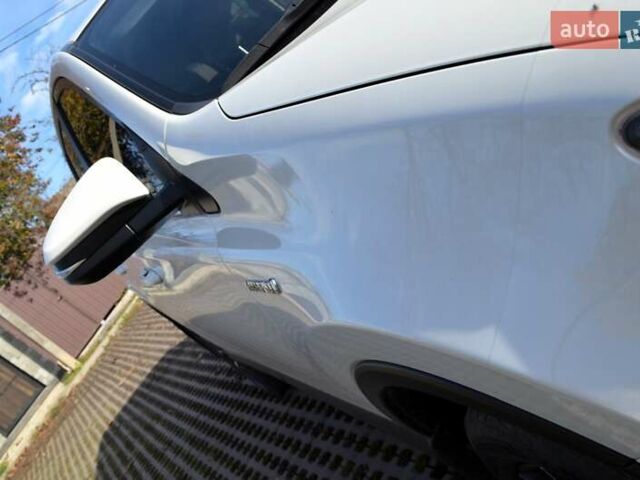 Тойота РАВ 4 2017 в Виннице на Automoto.ua Белый Тойота РАВ 4, объемом двигателя 2.49 л и пробегом 198 тыс. км за 22987 $, фото 26 на Automoto.ua