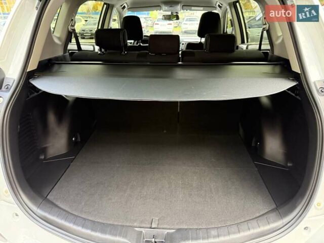 Білий Тойота РАВ 4, об'ємом двигуна 2.23 л та пробігом 192 тис. км за 20500 $, фото 48 на Automoto.ua