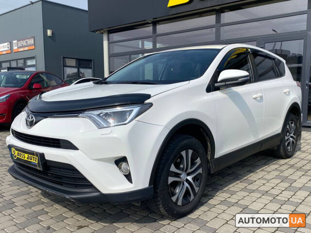 Белый Тойота РАВ 4, объемом двигателя 2 л и пробегом 171 тыс. км за 20300 $, фото 2 на Automoto.ua