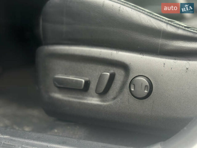 Тойота РАВ 4 2017 в Львове на Automoto.ua Белый Тойота РАВ 4, объемом двигателя 2.49 л и пробегом 187 тыс. км за 22990 $, фото 20 на Automoto.ua