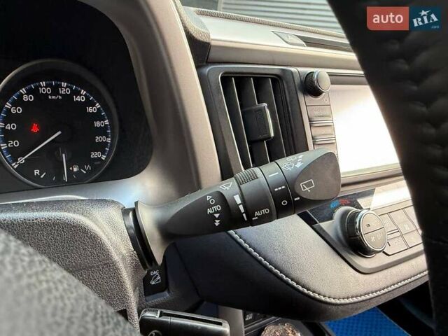 Белый Тойота РАВ 4, объемом двигателя 1.99 л и пробегом 151 тыс. км за 19990 $, фото 15 на Automoto.ua