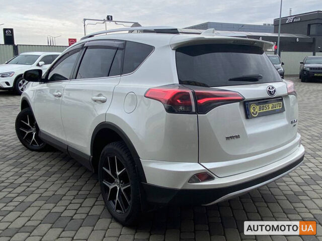Білий Тойота РАВ 4, об'ємом двигуна 2.2 л та пробігом 288 тис. км за 22900 $, фото 4 на Automoto.ua