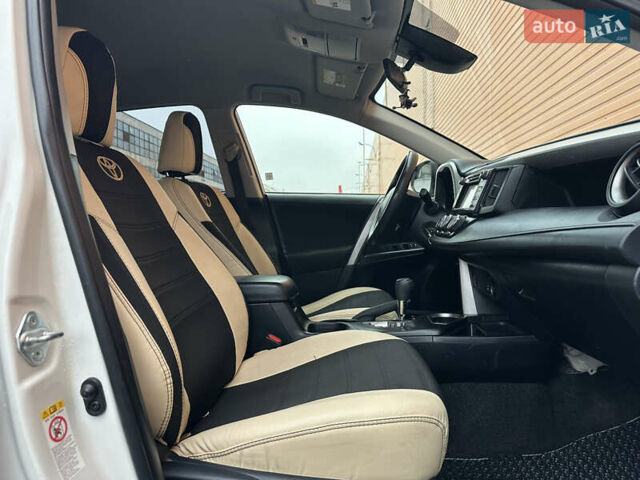 Белый Тойота РАВ 4, объемом двигателя 2.5 л и пробегом 183 тыс. км за 15490 $, фото 38 на Automoto.ua