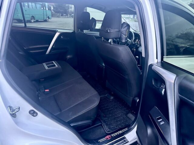 Белый Тойота РАВ 4, объемом двигателя 2 л и пробегом 180 тыс. км за 15200 $, фото 8 на Automoto.ua