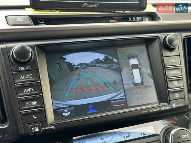 Білий Тойота РАВ 4, об'ємом двигуна 2.49 л та пробігом 122 тис. км за 19990 $, фото 17 на Automoto.ua