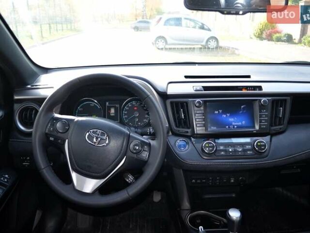 Тойота РАВ 4 2017 в Виннице на Automoto.ua Белый Тойота РАВ 4, объемом двигателя 2.49 л и пробегом 198 тыс. км за 22987 $, фото 28 на Automoto.ua