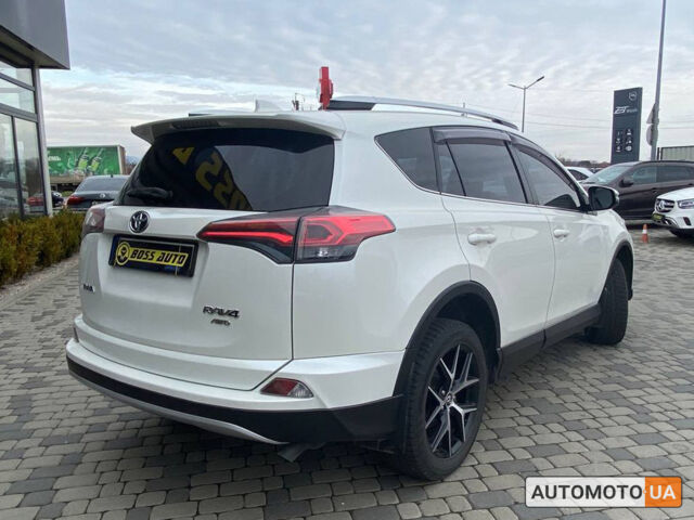 Білий Тойота РАВ 4, об'ємом двигуна 2.2 л та пробігом 288 тис. км за 22900 $, фото 6 на Automoto.ua