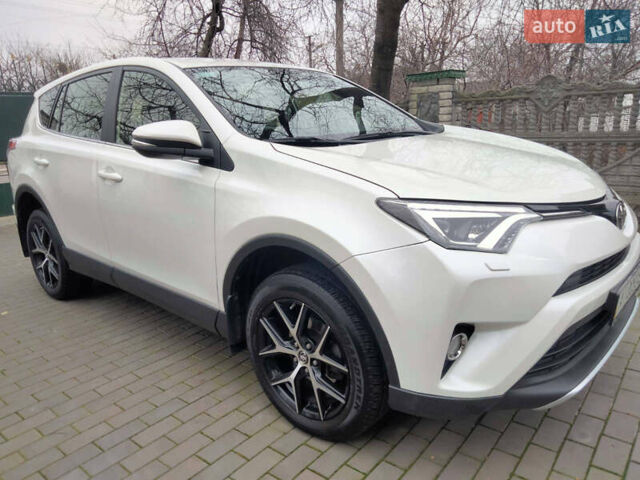 Белый Тойота РАВ 4, объемом двигателя 2.23 л и пробегом 63 тыс. км за 25200 $, фото 5 на Automoto.ua