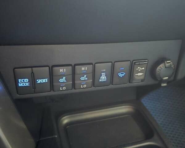 Білий Тойота РАВ 4, об'ємом двигуна 2.23 л та пробігом 220 тис. км за 20500 $, фото 15 на Automoto.ua