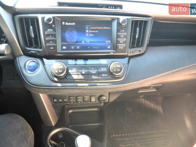 Тойота РАВ 4 2017 в Виннице на Automoto.ua Белый Тойота РАВ 4, объемом двигателя 2.49 л и пробегом 199 тыс. км за 22990 $, фото 22 на Automoto.ua