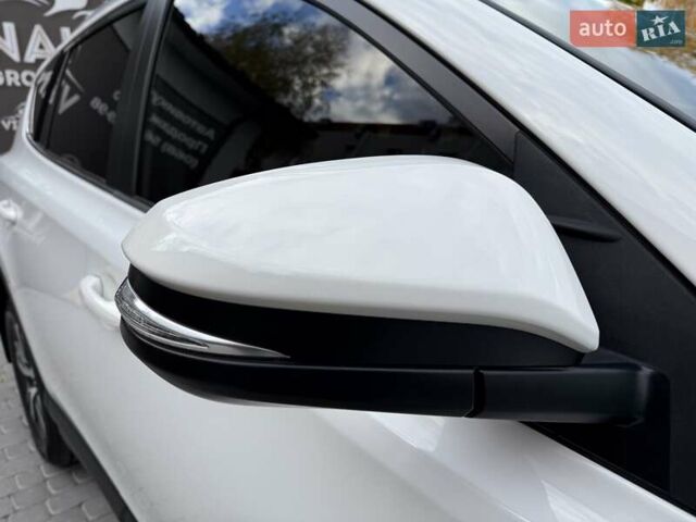 Білий Тойота РАВ 4, об'ємом двигуна 2.23 л та пробігом 192 тис. км за 20500 $, фото 33 на Automoto.ua