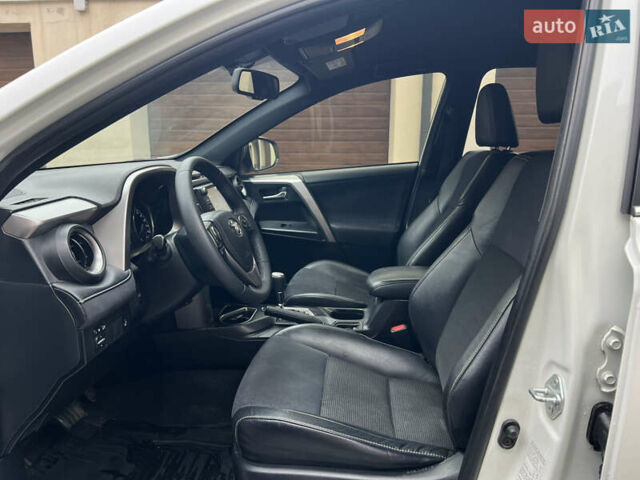 Белый Тойота РАВ 4, объемом двигателя 2.49 л и пробегом 199 тыс. км за 22999 $, фото 28 на Automoto.ua