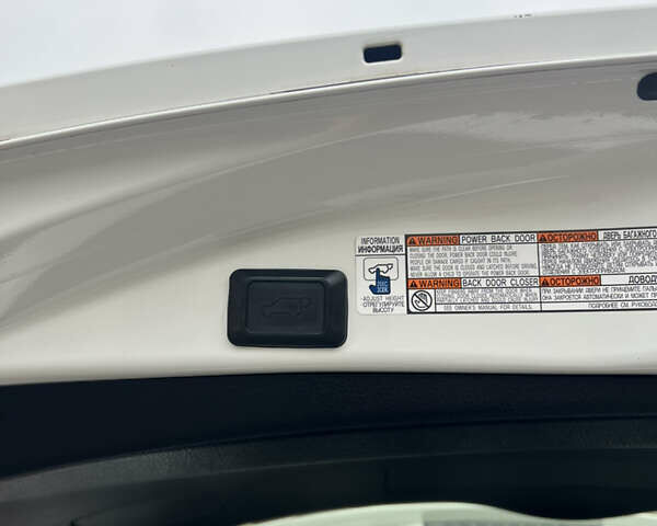 Белый Тойота РАВ 4, объемом двигателя 2.49 л и пробегом 199 тыс. км за 22999 $, фото 41 на Automoto.ua