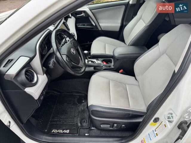 Білий Тойота РАВ 4, об'ємом двигуна 2.49 л та пробігом 96 тис. км за 22300 $, фото 19 на Automoto.ua
