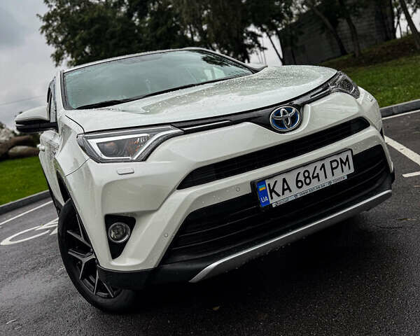 Белый Тойота РАВ 4, объемом двигателя 2.49 л и пробегом 146 тыс. км за 23999 $, фото 3 на Automoto.ua