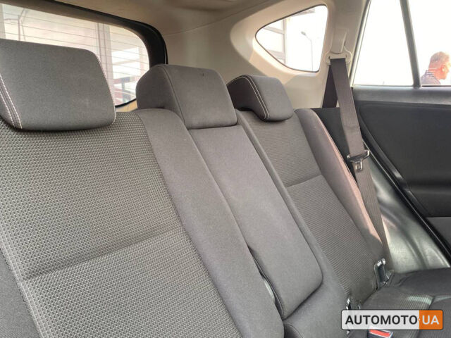 Белый Тойота РАВ 4, объемом двигателя 2 л и пробегом 171 тыс. км за 20300 $, фото 24 на Automoto.ua