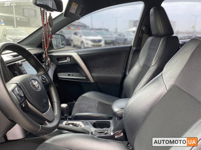 Білий Тойота РАВ 4, об'ємом двигуна 2.2 л та пробігом 288 тис. км за 22900 $, фото 10 на Automoto.ua