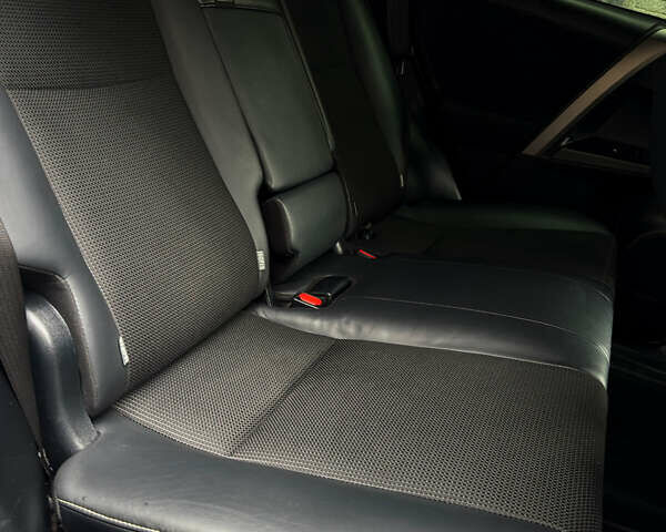 Белый Тойота РАВ 4, объемом двигателя 2.49 л и пробегом 146 тыс. км за 23999 $, фото 14 на Automoto.ua