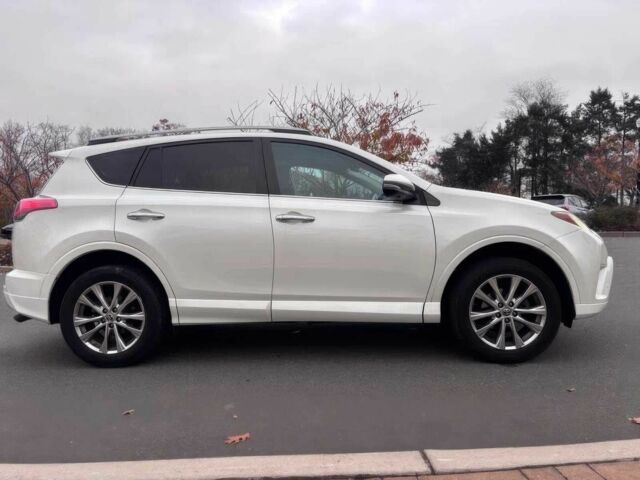 Белый Тойота РАВ 4, объемом двигателя 2.5 л и пробегом 56 тыс. км за 6700 $, фото 6 на Automoto.ua