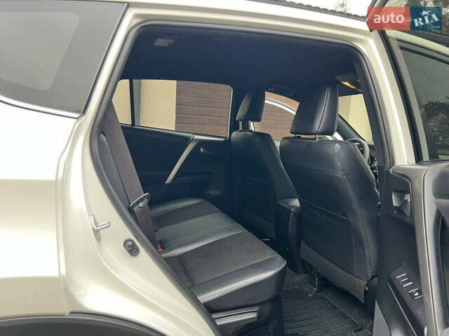 Белый Тойота РАВ 4, объемом двигателя 2.49 л и пробегом 199 тыс. км за 22999 $, фото 38 на Automoto.ua