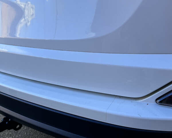 Белый Тойота РАВ 4, объемом двигателя 1.99 л и пробегом 187 тыс. км за 16900 $, фото 4 на Automoto.ua