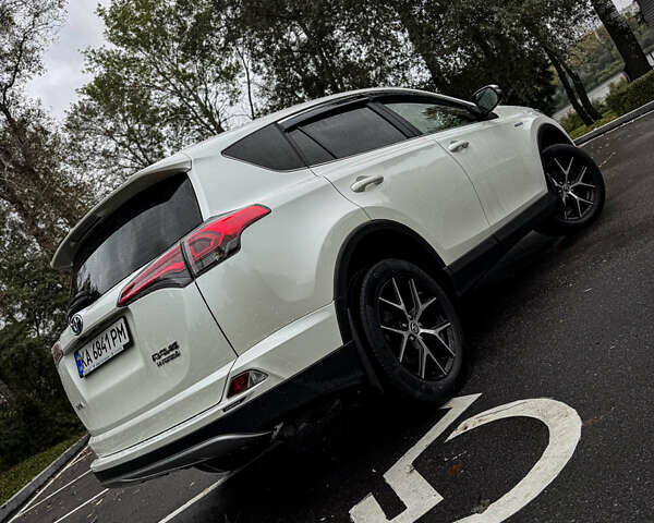 Белый Тойота РАВ 4, объемом двигателя 2.49 л и пробегом 146 тыс. км за 23997 $, фото 10 на Automoto.ua