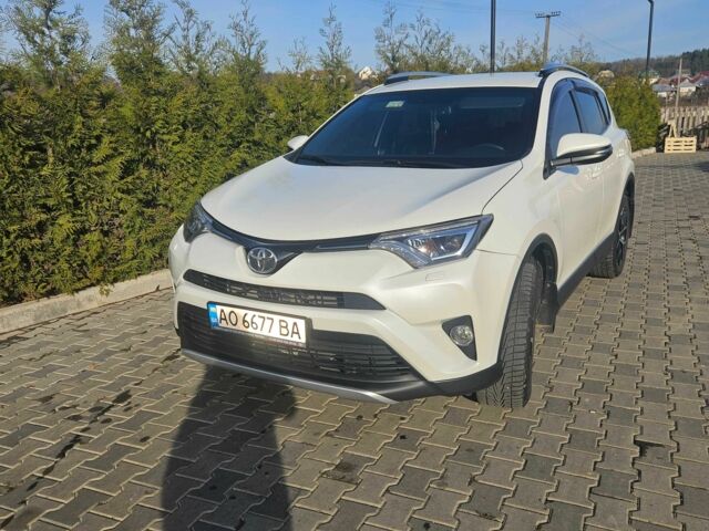 Білий Тойота РАВ 4, об'ємом двигуна 2.2 л та пробігом 290 тис. км за 521 $, фото 1 на Automoto.ua