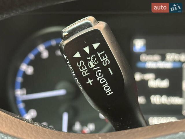 Белый Тойота РАВ 4, объемом двигателя 2.5 л и пробегом 183 тыс. км за 15490 $, фото 54 на Automoto.ua