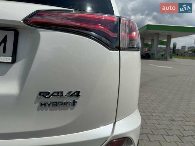 Білий Тойота РАВ 4, об'ємом двигуна 2.49 л та пробігом 55 тис. км за 27300 $, фото 28 на Automoto.ua