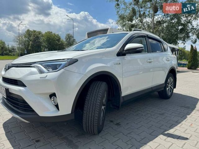 Білий Тойота РАВ 4, об'ємом двигуна 2.49 л та пробігом 55 тис. км за 27300 $, фото 1 на Automoto.ua