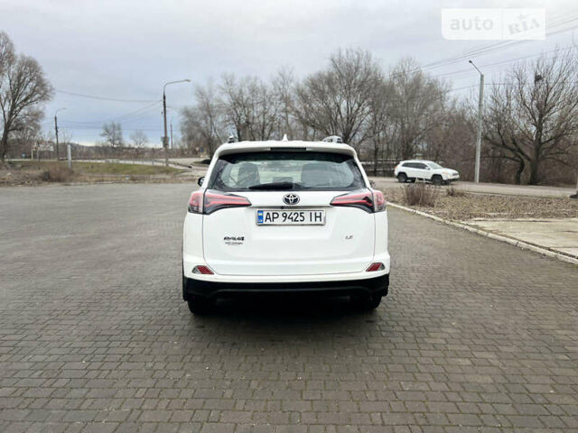 Белый Тойота РАВ 4, объемом двигателя 2.49 л и пробегом 130 тыс. км за 17200 $, фото 6 на Automoto.ua