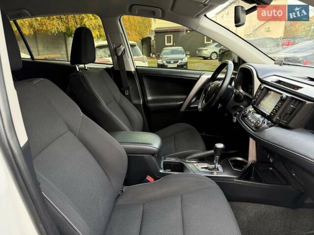 Білий Тойота РАВ 4, об'ємом двигуна 2.23 л та пробігом 192 тис. км за 20500 $, фото 58 на Automoto.ua